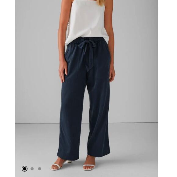 Club Monaco Pants - CLUB MONACO | Wide Leg Belted Pull on Pant in Navy Blue | Size 4